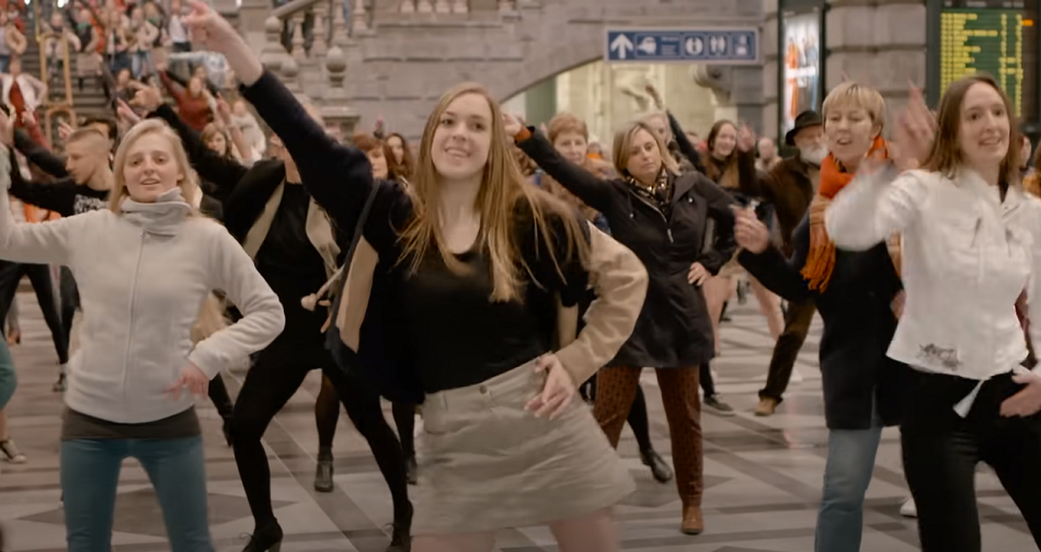 Dancers tip hats to the past in epic 250 person ‘Grease’ flash mob