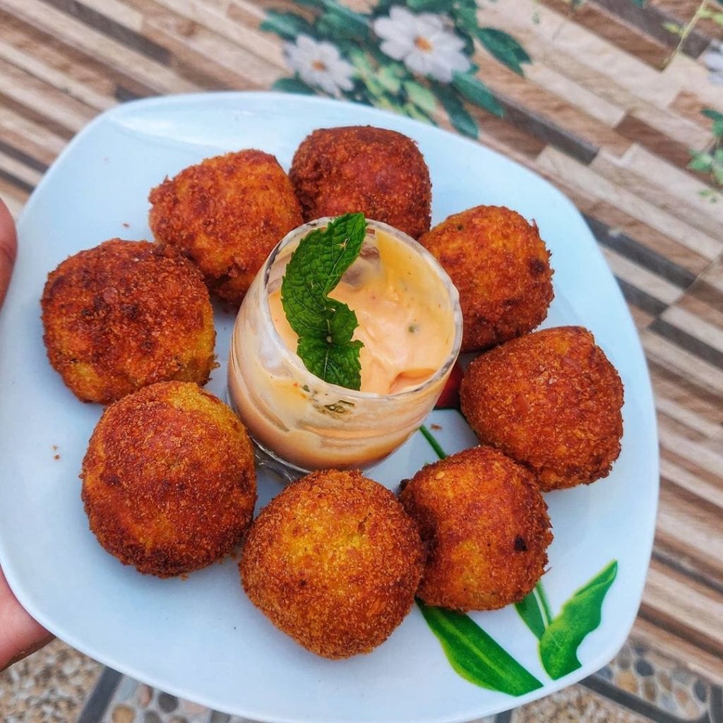 Take your party to the next level with these deepfried potato cheese balls