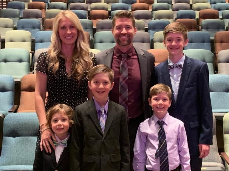 Josh Turner’s sons take stage and win hearts with song