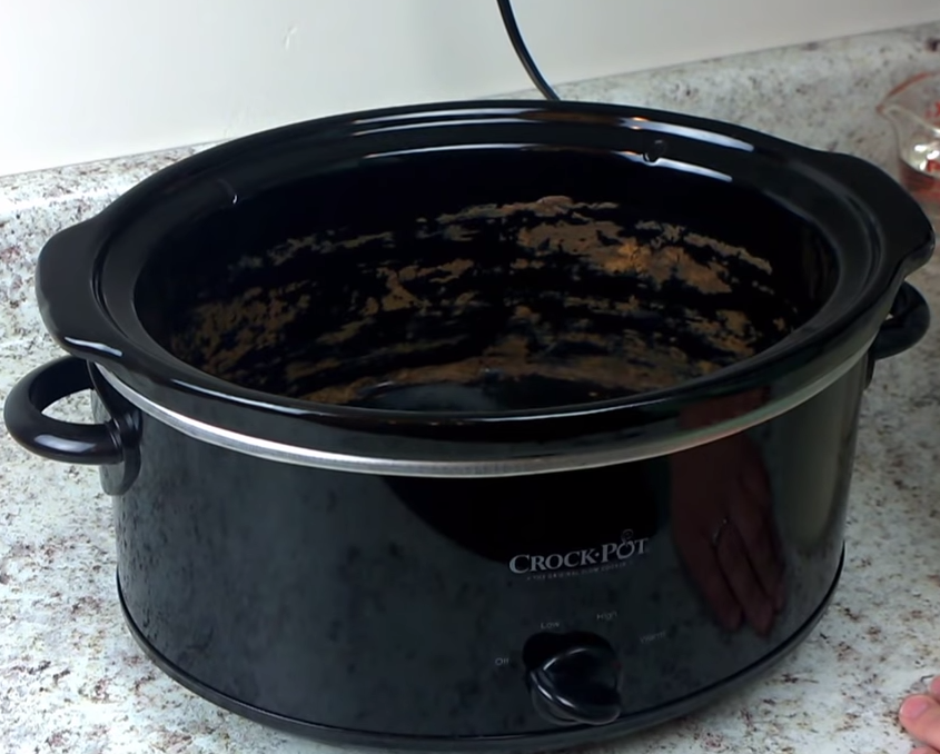 Easy Way To Have Slow Cooker “Clean Itself”