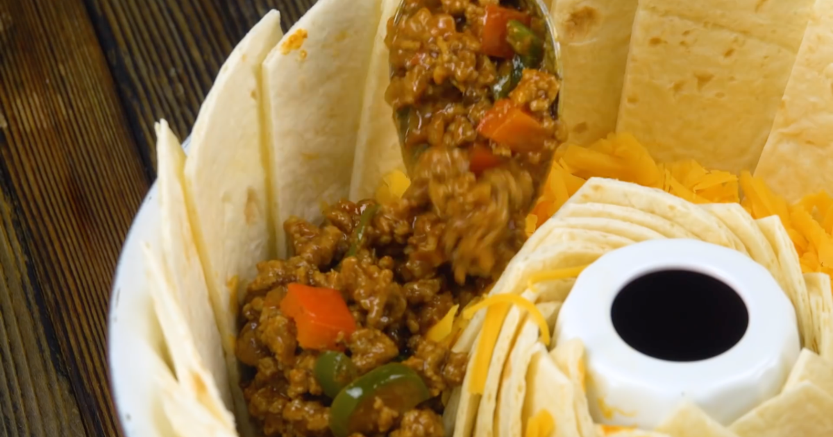 Bundt pans aren’t just for sweets! Fill it w/ tortillas & cheese for