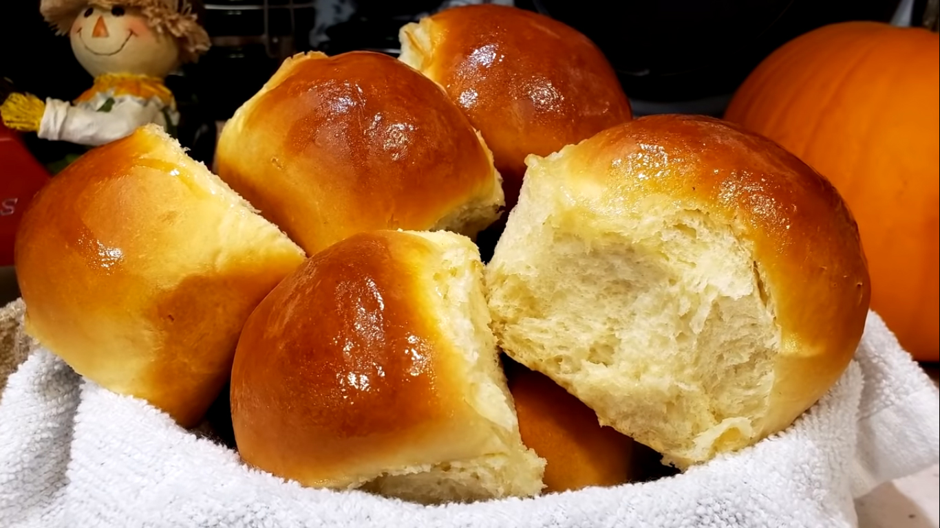 Mom says her downhome country dinner roll recipe is the ‘best you’re