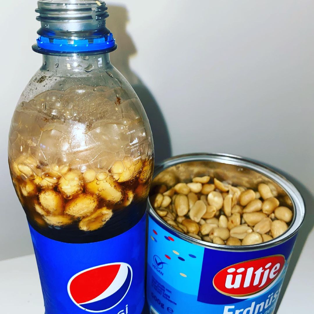 Adding peanuts to Cocacola is apparently the hottest new Southern food