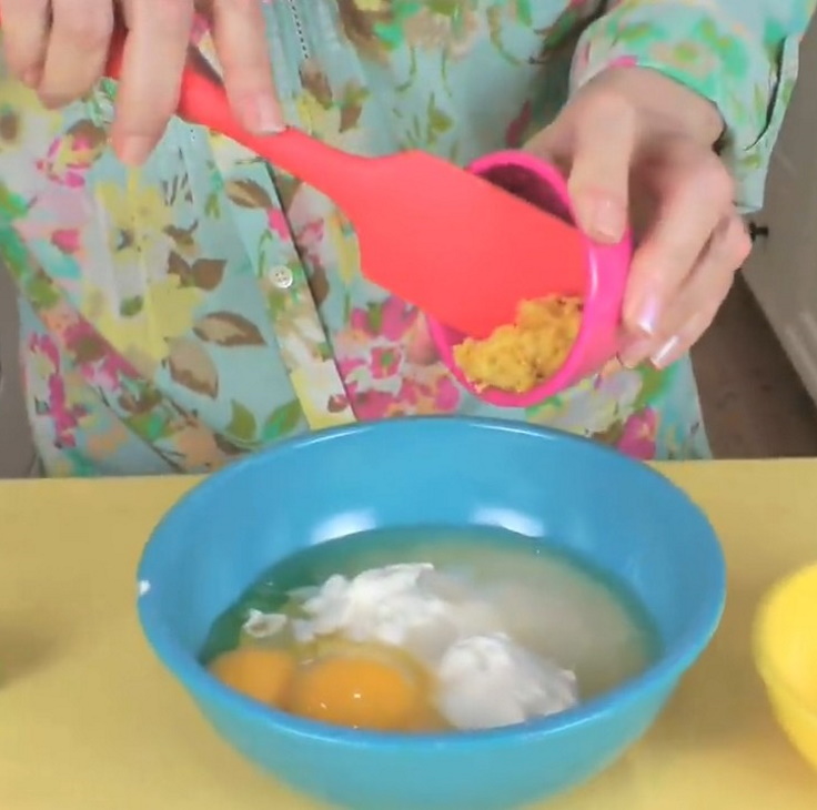 One bowl lemon brownies are super easy to make and taste delicious