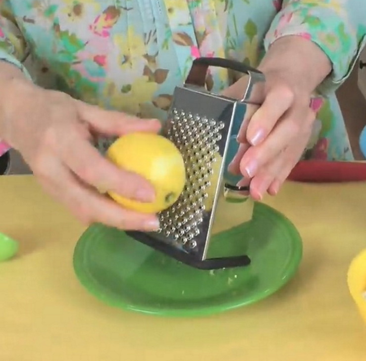 One bowl lemon brownies are super easy to make and taste delicious