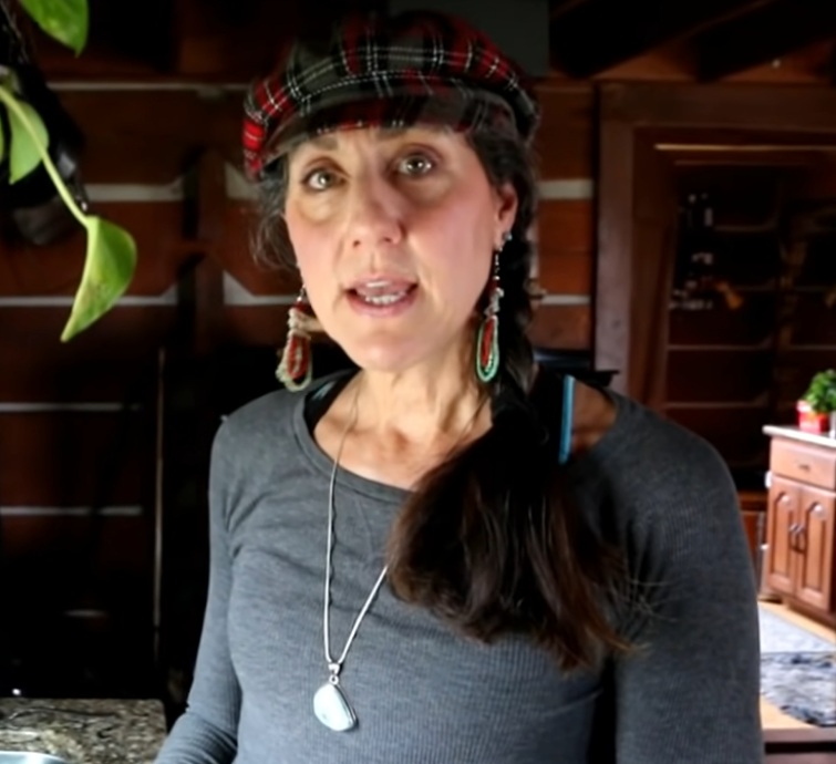 Homesteader bakes “oldest bread in the world” using just 3 simple