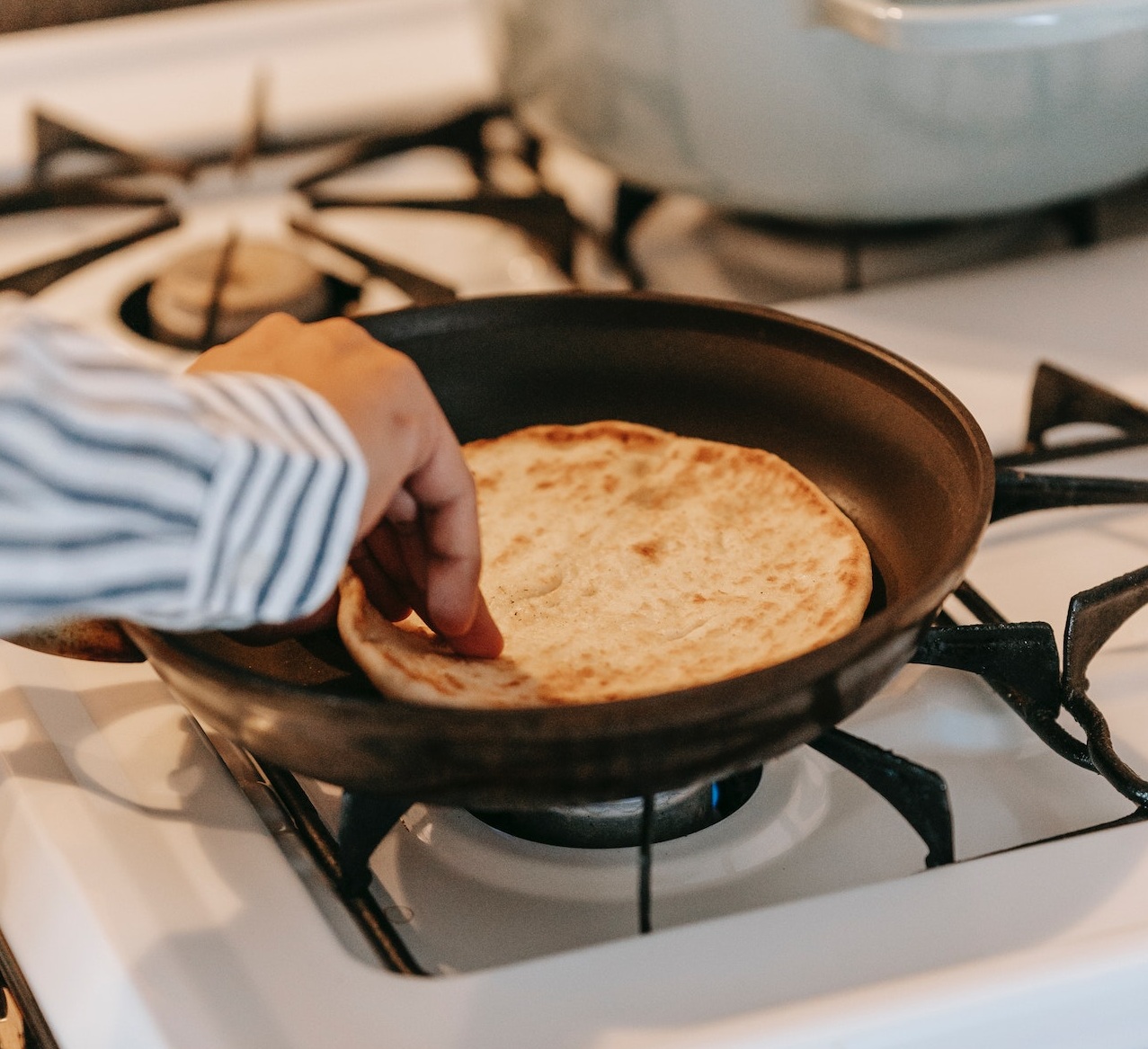 Homesteader bakes “oldest bread in the world” using just 3 simple