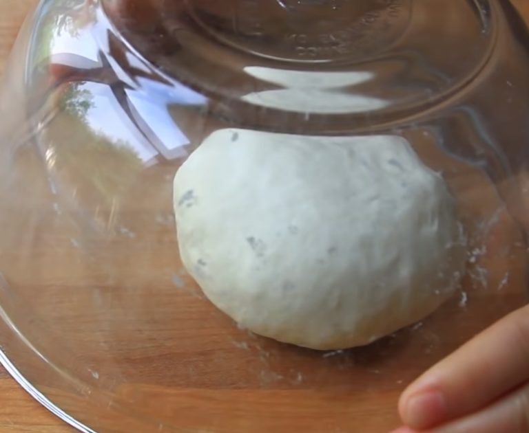 Combine baking soda with green onions for delicious breakfast idea