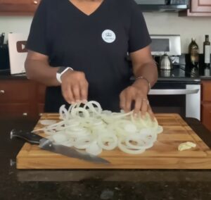 Mom shares “hack” for making deliciously thick gravy without any flour