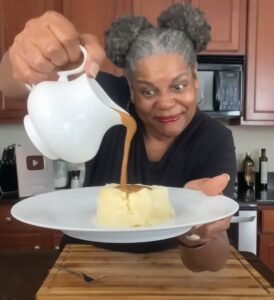 Mom shares “hack” for making deliciously thick gravy without any flour